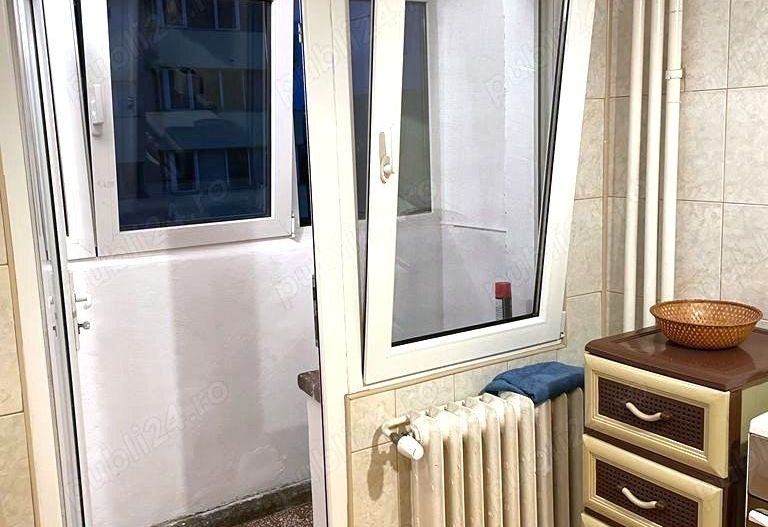 Vând Apartament cu 2 camere decomandat, 2 balcoane, etaj 4, Bucur Obor ✨ - Poză 4