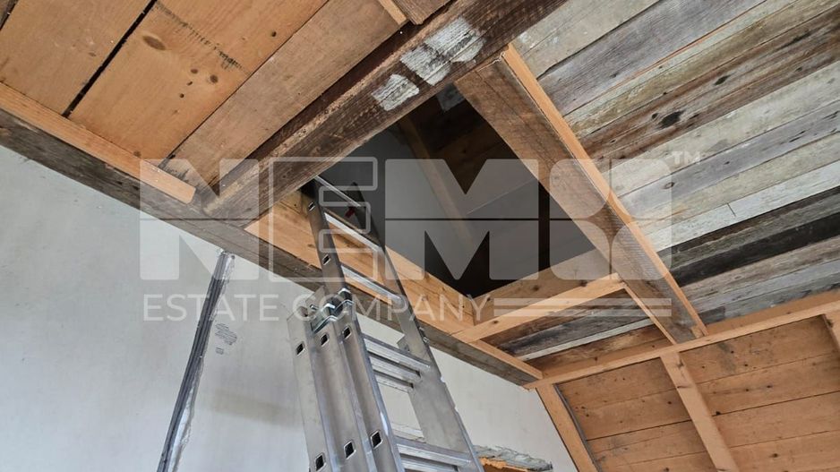 Casă spațioasă la 650000 de euro I Volovăț - Poză 15