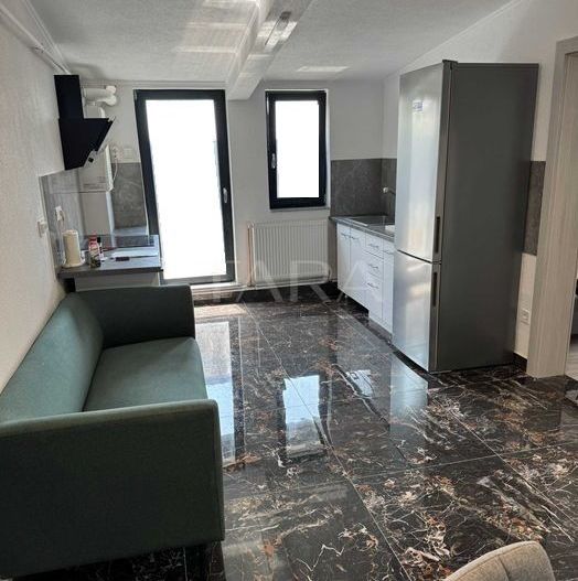 Apartament 2 camere – terasă 25 mp, parcare inclusă – zona Vivo. - Poză 1