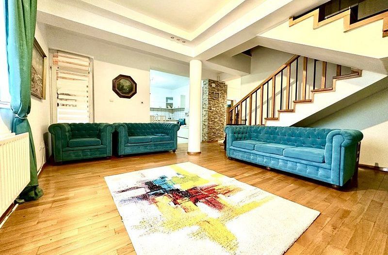 Casa la intrare în Ghiroda - Poză 3