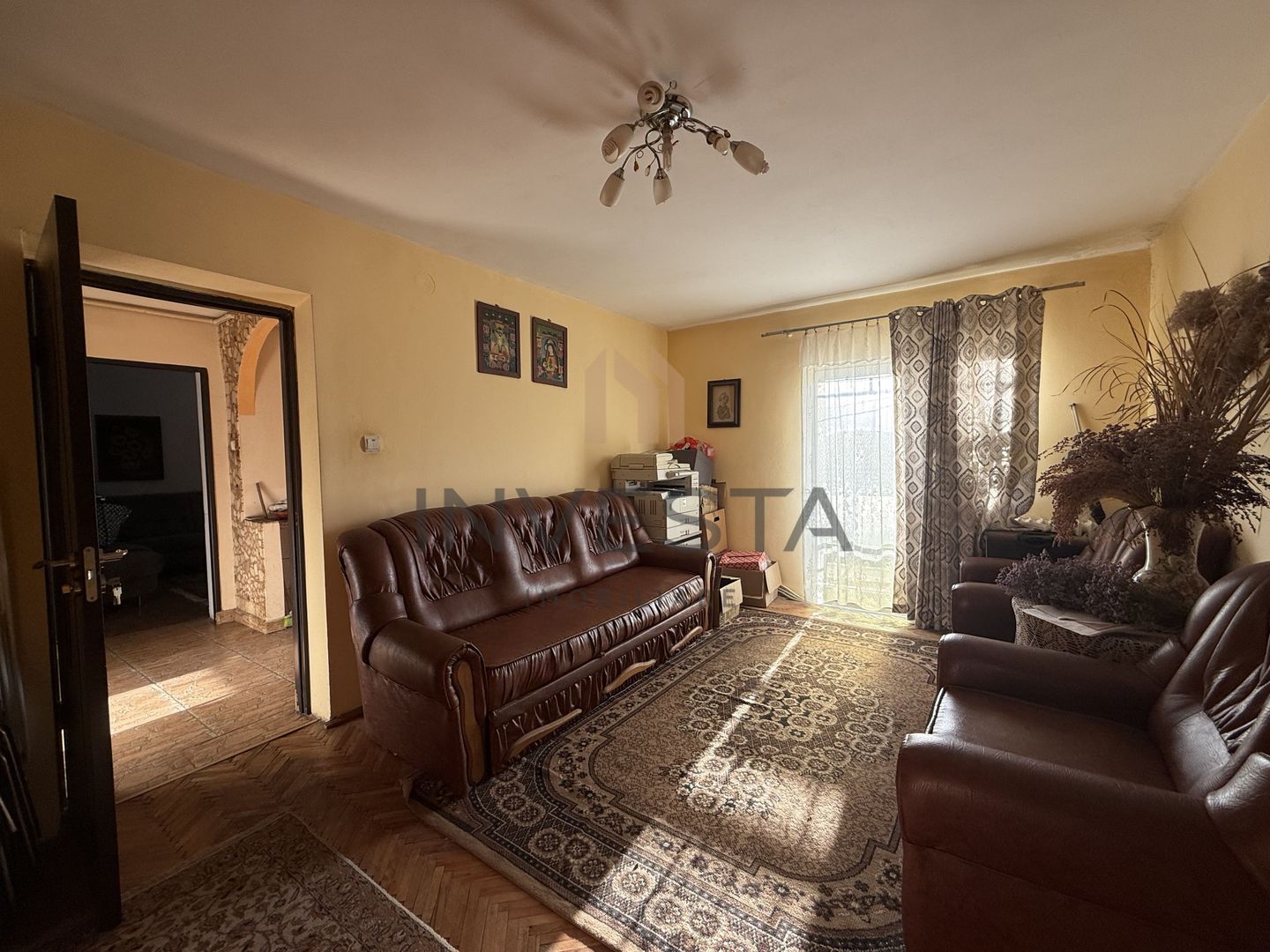 Apartament 3 camere, mobilat + parcare – Gruia. - Poză 1