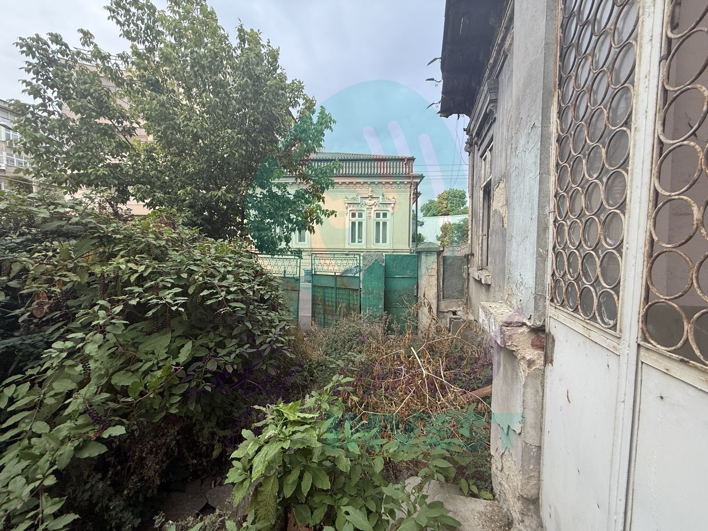 Casa cu teren total 248 mp pe Matei Voievod - Poză 4