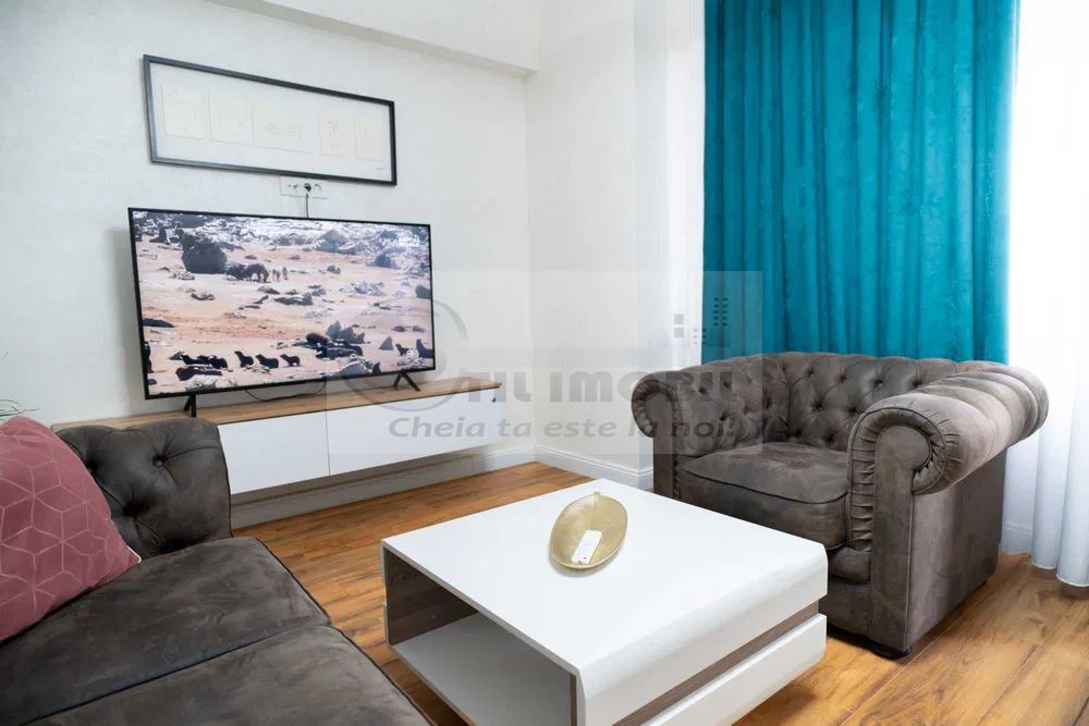 2 cam SD Royal Town, 56 mp, 2 balcoane, parcare, mobilat ,169.000 € - Poză 2