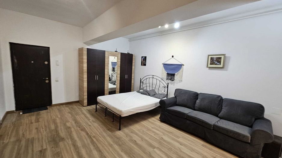 Închiriez garsonieră modernă  Piața Alba Iulia, centrală proprie - Poză 1