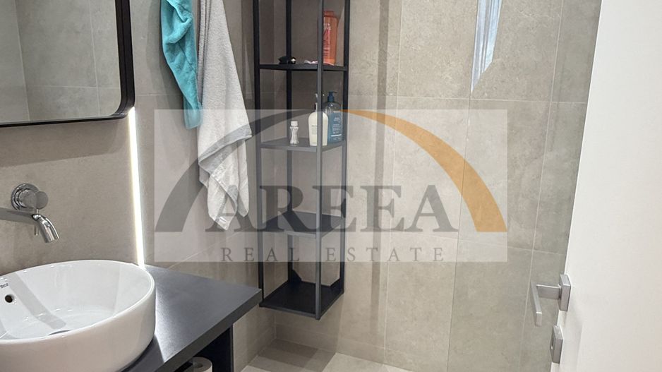 Vila 5 camere complex residential Tunari - Poză 14