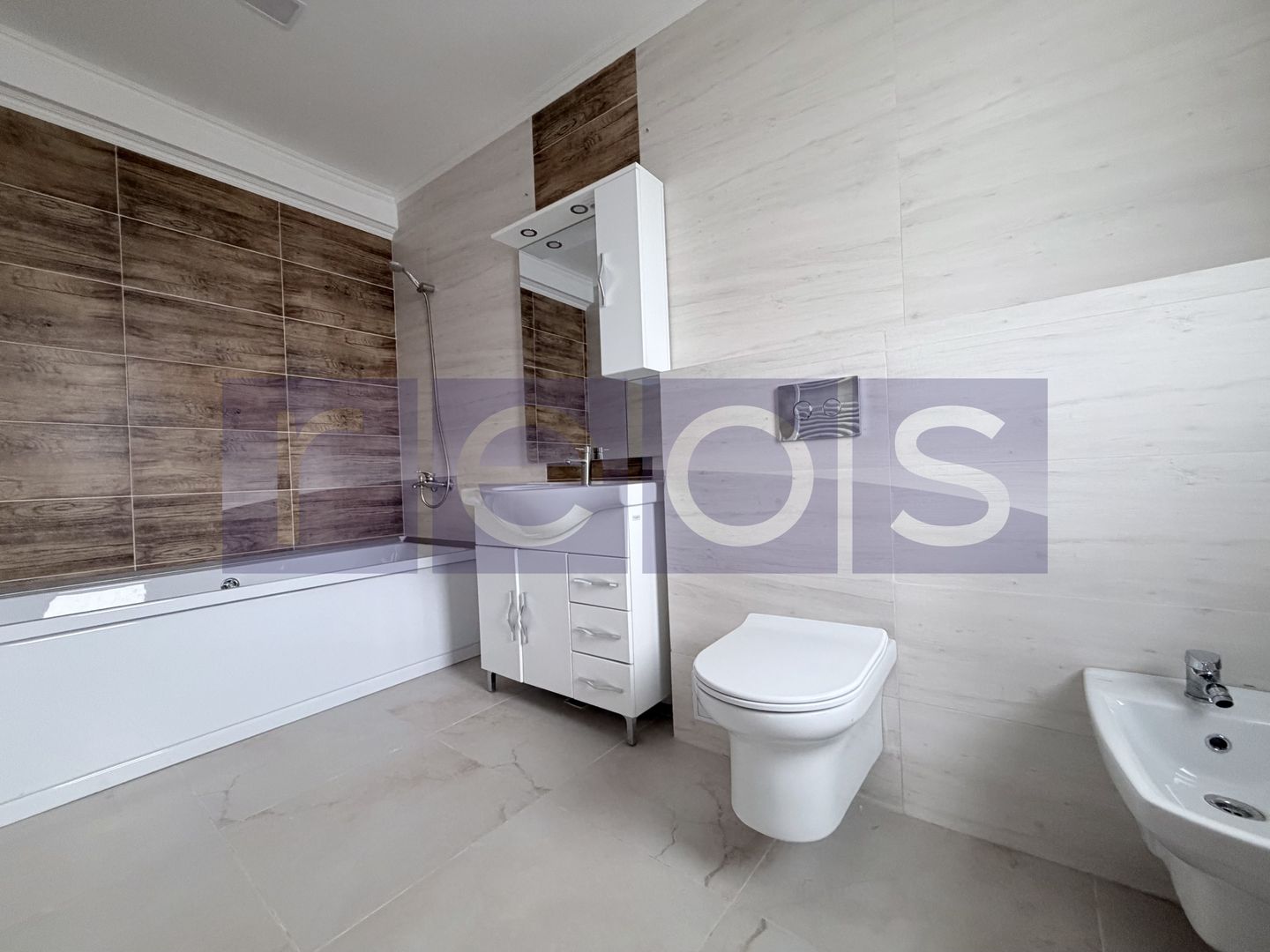 VANZARE 5 CAMERE | CASA INDIVIDUALA | 182 MP UTILI | P+1+M I 409 TEREN | - Poză 10