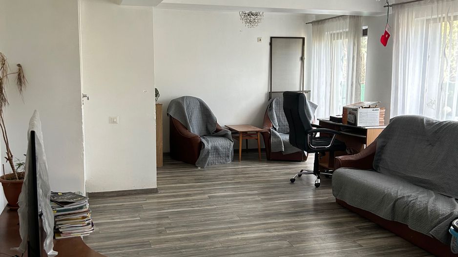 Vilă de inchiriat în Berceni - Poză 1