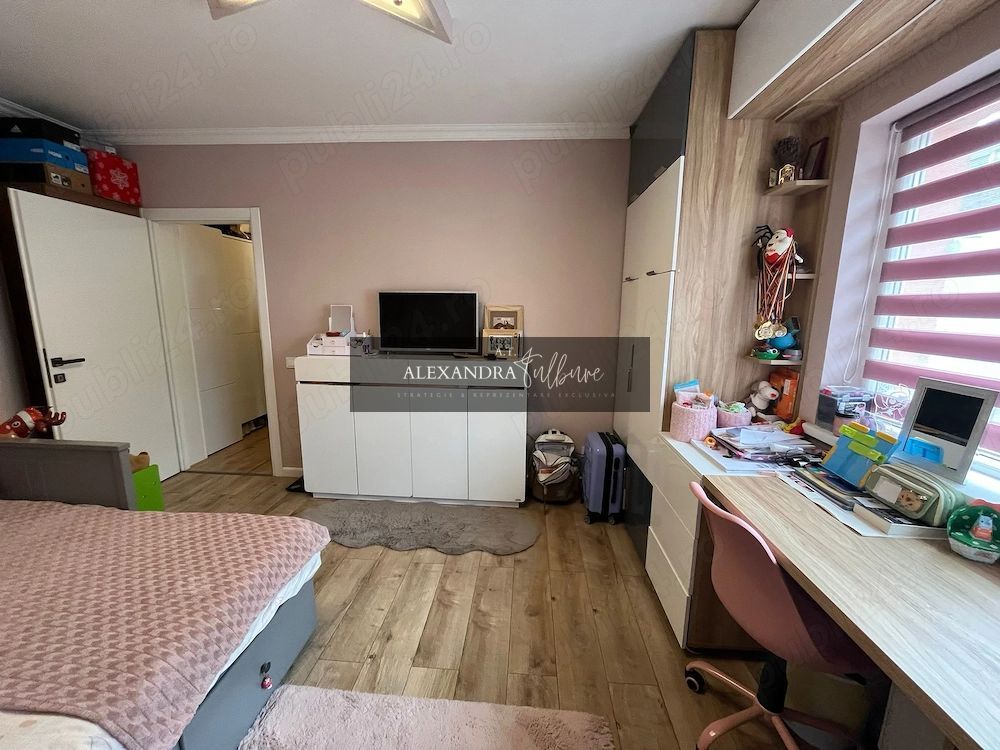 Apartament 2 camere decomandate, balcon, etaj intermediar, parcare - Poză 2