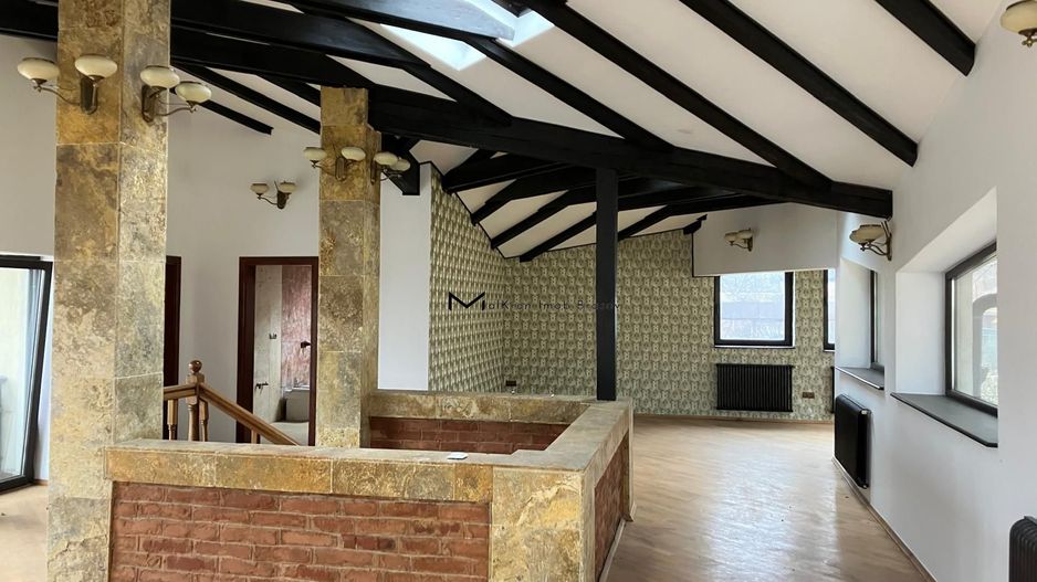 Proprietate amplă cu două case și teren generos, Brașov – str. Cariere - Poză 5