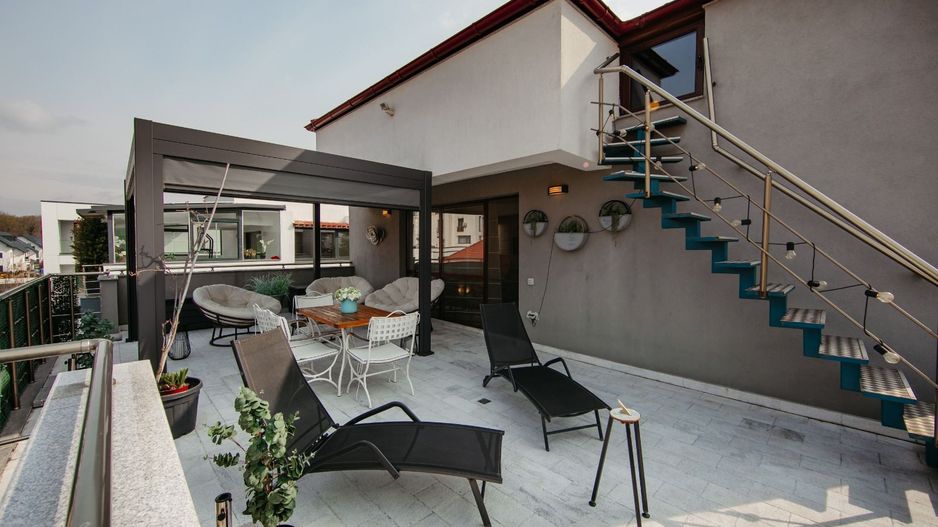 Vilă modernă  cu curte generoasă în Iancu Nicolae - Poză 1