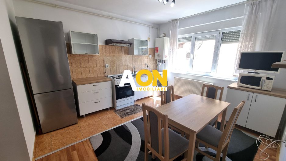 De inchiriat apartament 3 camere, zona Kaufland, Cetate - Poză 1