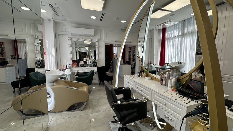 INCHIRIERE SALON HERASTRAU I UTILAT MOBILAT COMPLET - Poză 2