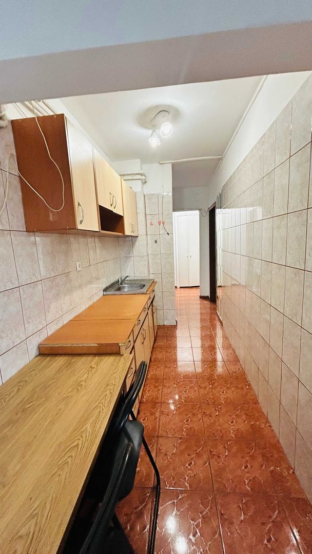 Garsoniera Dristor Fizicienilor Penny - metrou, centrala proprie - Poză 2