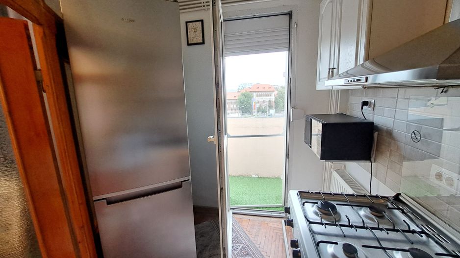 Garsoniera pe bd. Dacia - Poză 13