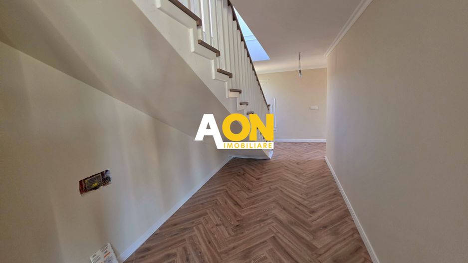 Casa premium la cheie, 4 camere, 1477 mp teren, Ciugud - Poză 10
