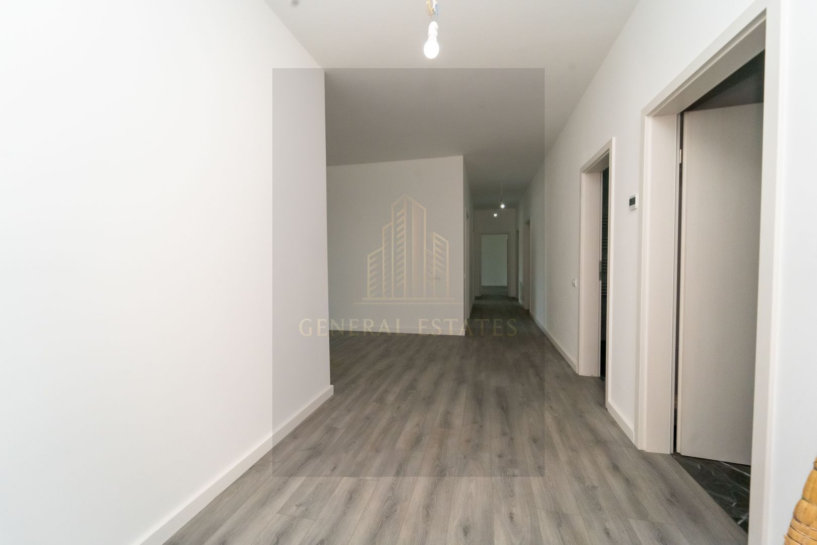 Casă modernă, parter, Halchiu – la doar 15 minute de Brașov - Poză 13