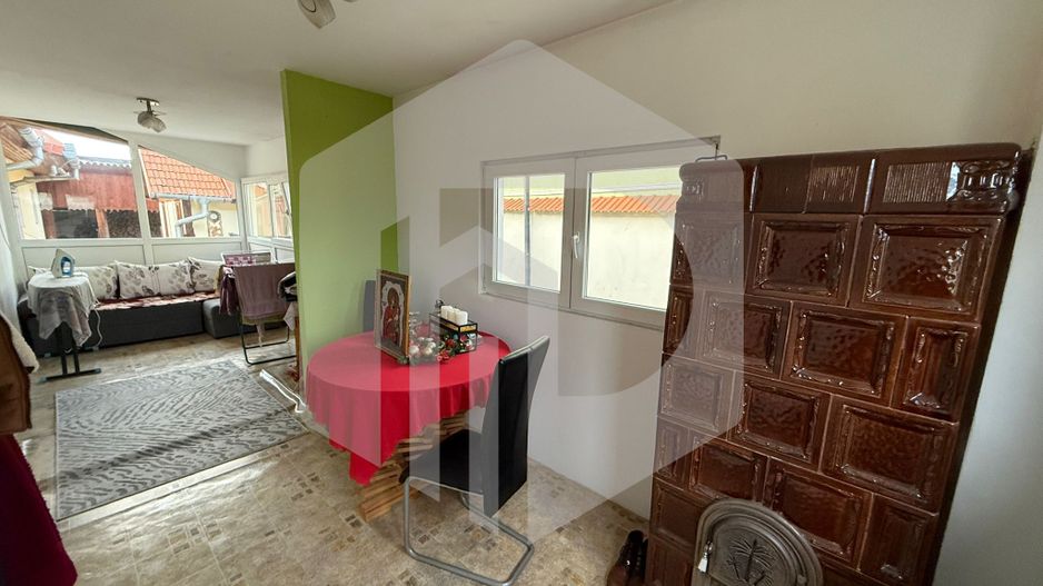 Casa individuala } Orlat | 250 mp Teren | Terasa inchisa - Poză 9