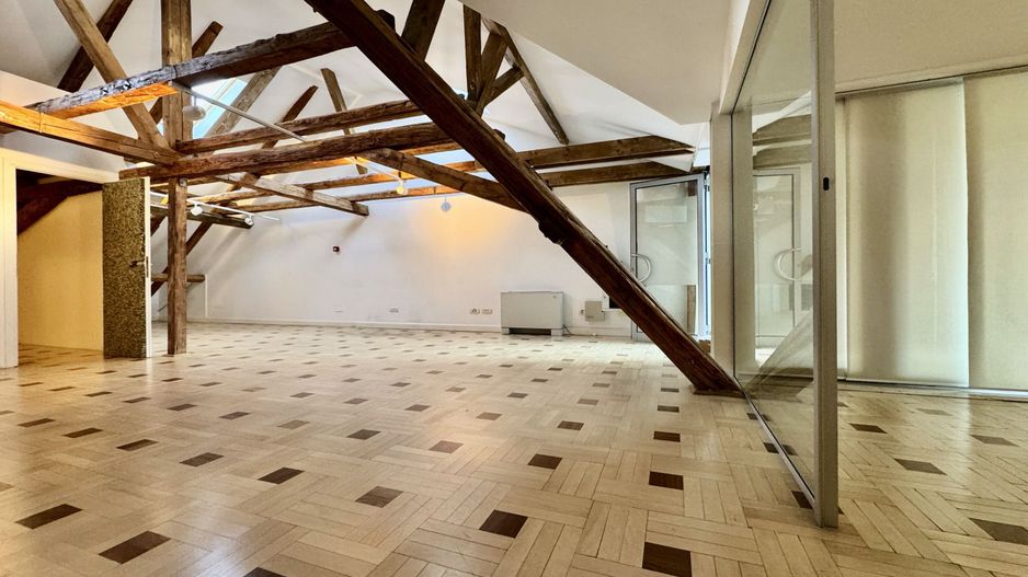 Spațiu Birou în imobil istoric recondiționat - Poză 19