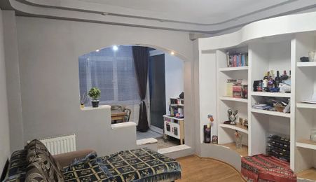 De vanzare apartament cu 2 camere, Micro 14, etaj 3, 69.000 euro