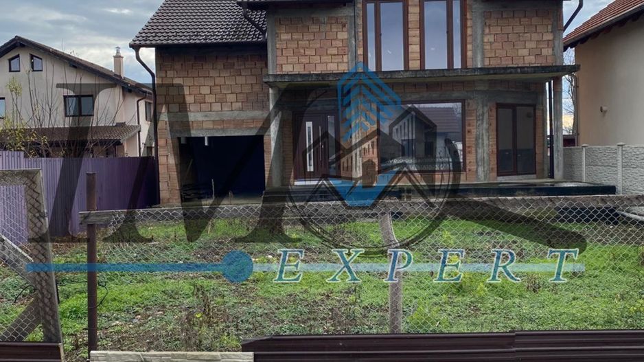 Casa de vanzare la rosu in Stremt, aproape de Alba Iulia - Poză 1