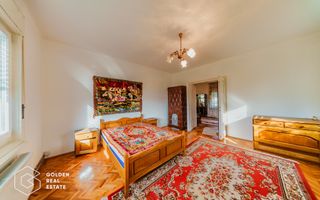 Vila superba, P+E,  Cuvin, 9 camere, 200 mp si teren 1300 mp plus anexa 3 camere - Poză 15