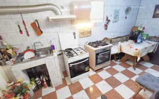 Vanzare casa Andronache - Poză 6