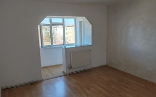 De vanzare apartament cu 3 camere, zona Aleea Nucului - Poză 3
