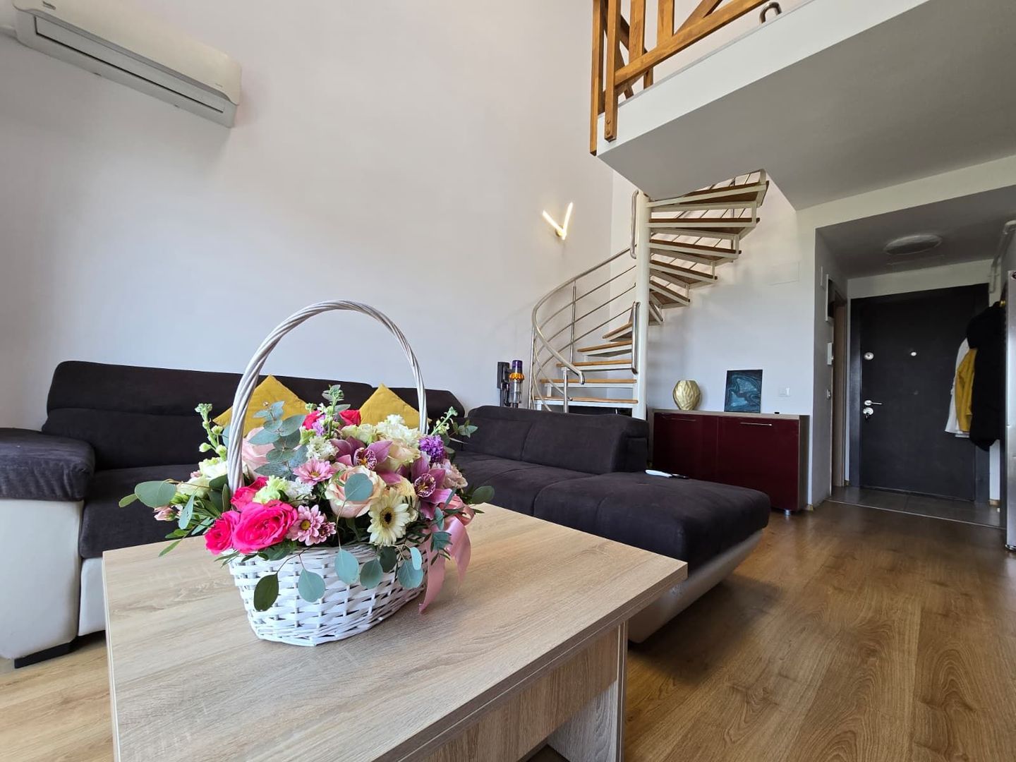 COSMOPOLIS - Apartament 3 camere , Tip Loft, cu terasa mare - Poză 3