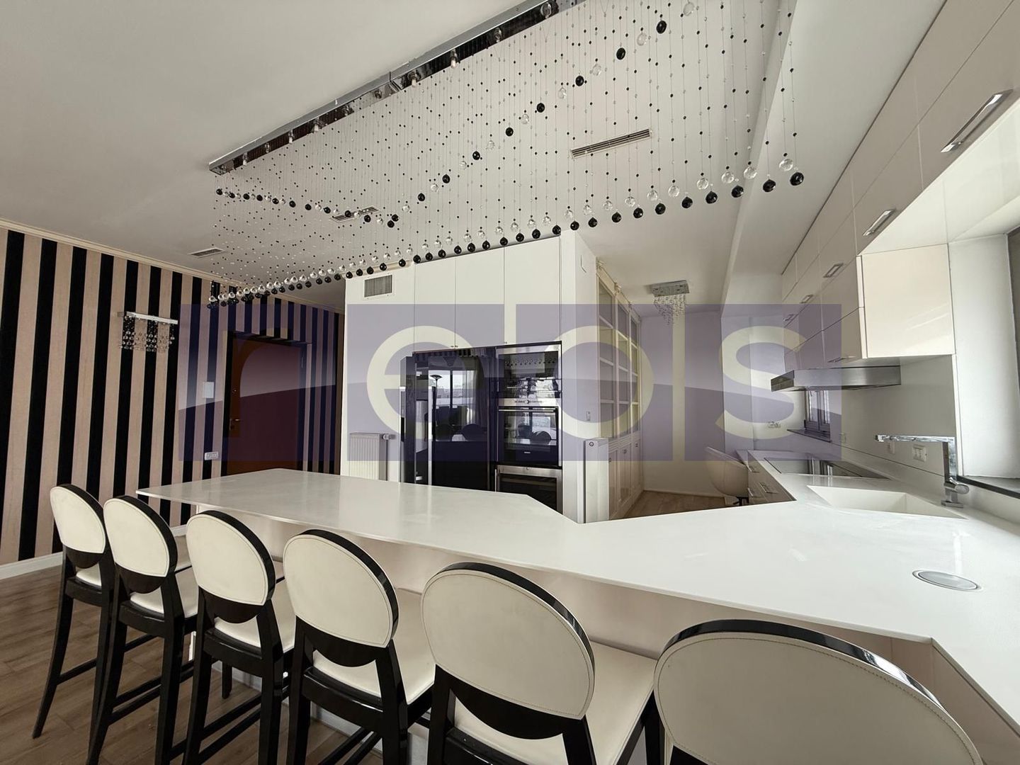 VANZARE PENTHOUSE DEOSEBIT 181MP | TERASA 280MP | MOBILAT - UTILAT LUX - Poză 3
