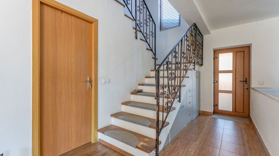 Casă înșiruită în Sânpetru, mobilată, comision 0% cumpărător - Poză 8