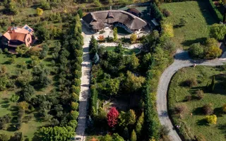 De vanzare casa unica pe teren de 3400mp, cu iaz si gradina - Borhanci - Poză 23