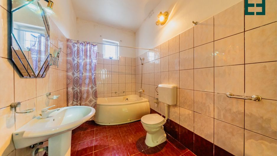 Casă cu 4 camere și 1044 mp Teren - Aradul Nou - Arad - Poză 13