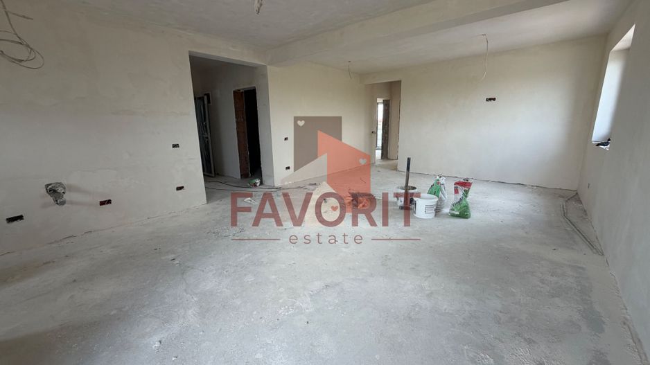 Finisat la cheie. Loc de parcare. Suprafata generoasa - Poză 4