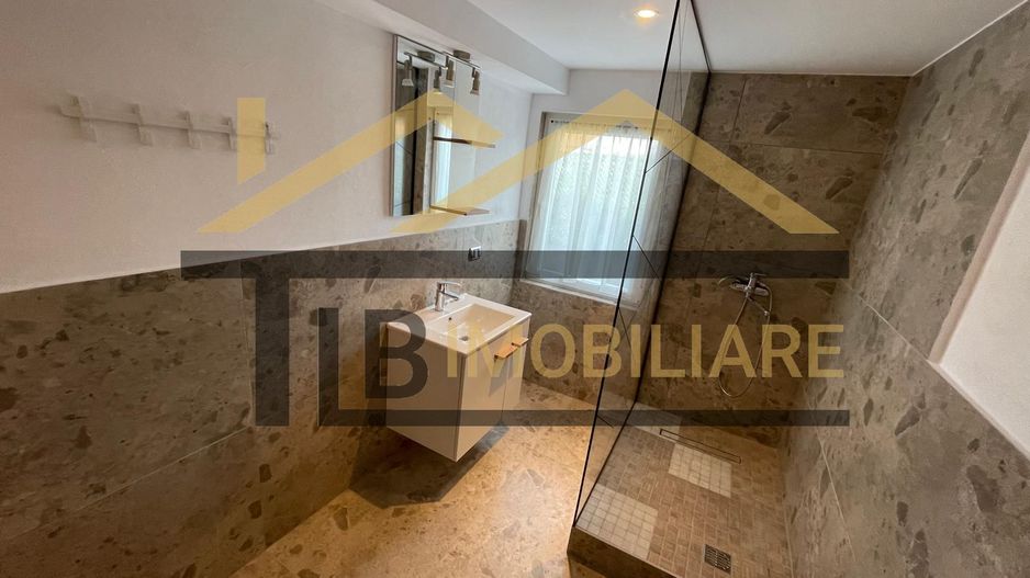 Casa de 3 camere, 50 mp, 30 mp terasa, Zona Sangeorgiu de Mures - Poză 8