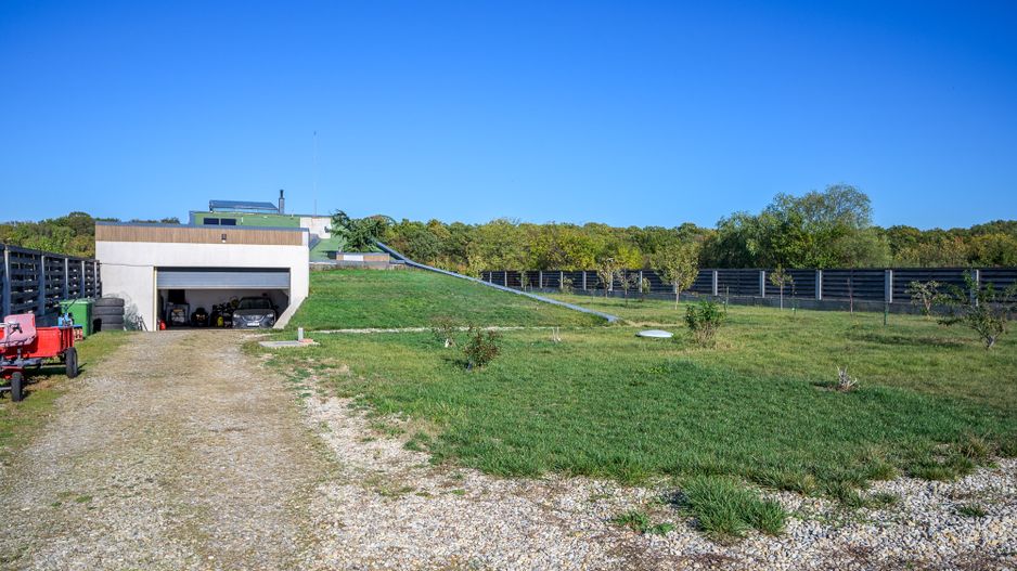 Vilă Futuristă: Eleganță & Inovație la limita pădurii, piscină, 4500mp - Poză 47