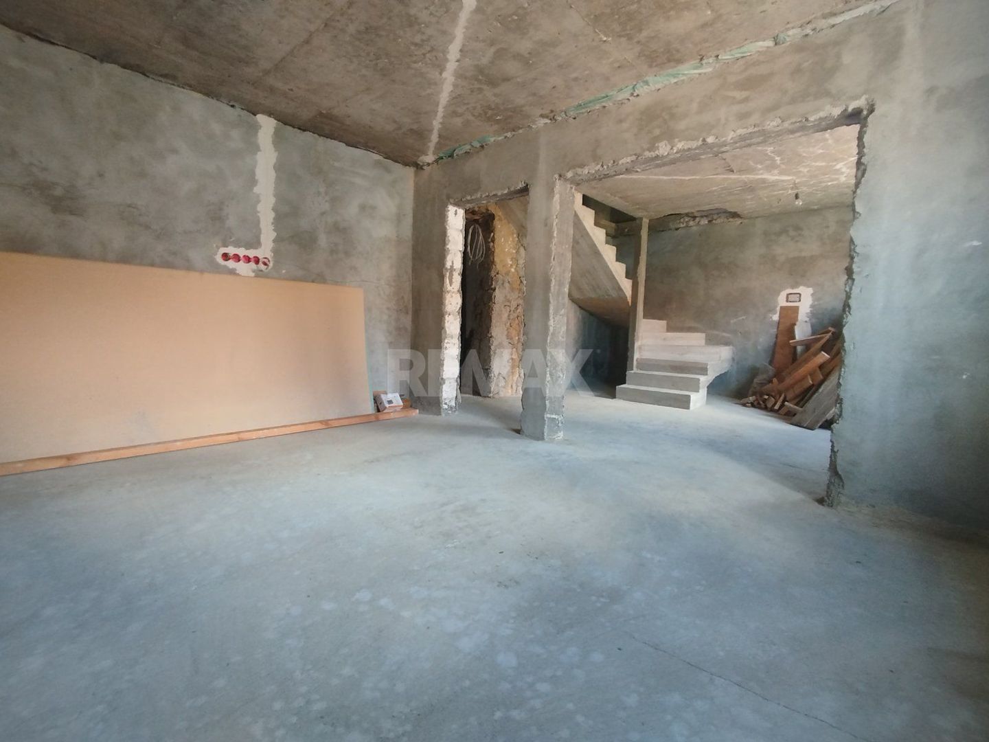 Locuință de 74 m² în Chetrosu, aproape de traseul R2 – potrivită de amenajare după propriul gust - Poză 5