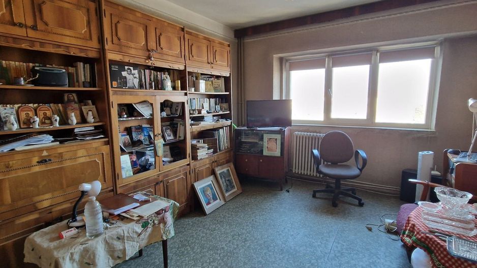 Apartament 3 camere dec 72 mp Bld. Independentei 179000 euro - Poză 3