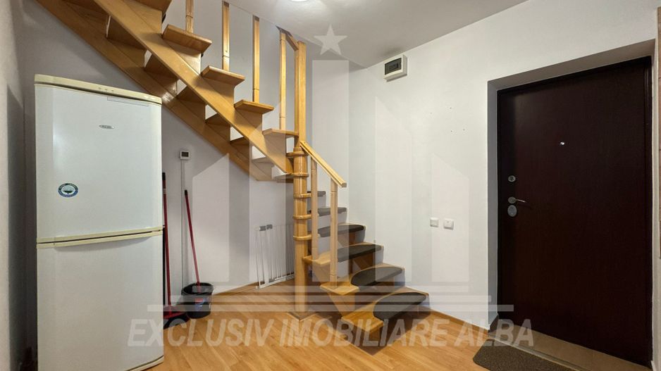 Apartment cu 3 camere cu scara interioara si garaj, Tolstoi - Poză 5