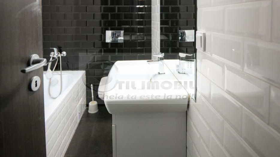 Ap 3 cam, D,74,36 mp, et.2 - Copou – mobilat si utilat 249,900 € - Poză 13