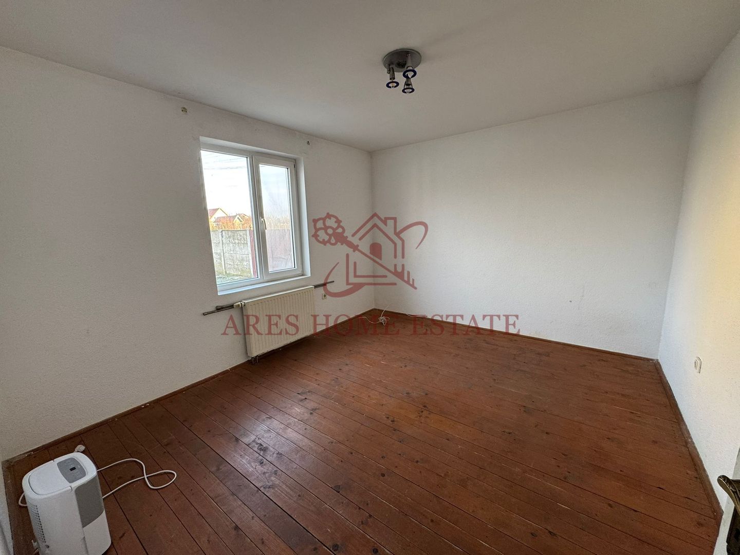 Casă 7 camere de vânzare/închiriere Izvin + anexă 90 mp- Comision 0 - Poză 11