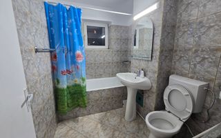 Apartament cu 3 Camere, Etaj 1, Zona Cetate - Poză 2