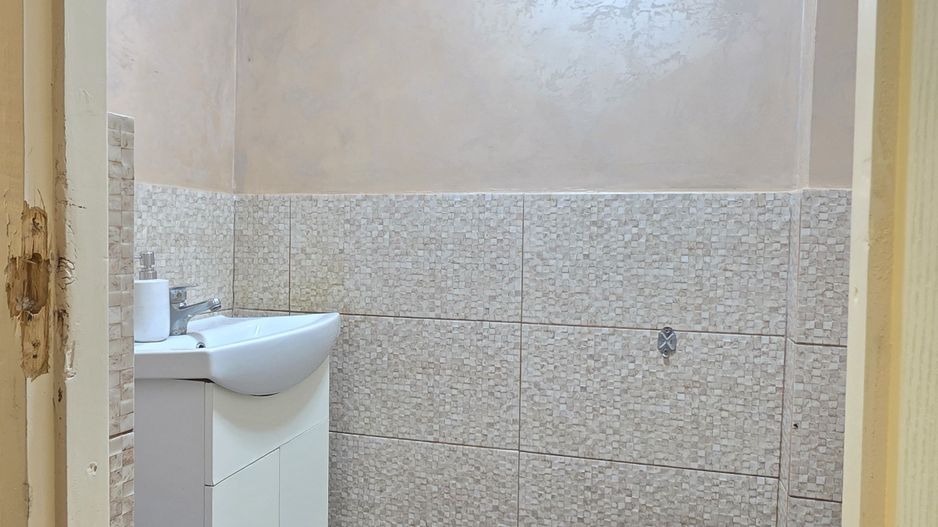 DE ÎNCHIRIAT - Spațiu comercial 57 mp, zona BUIUM - CONFECTII; - Poză 8