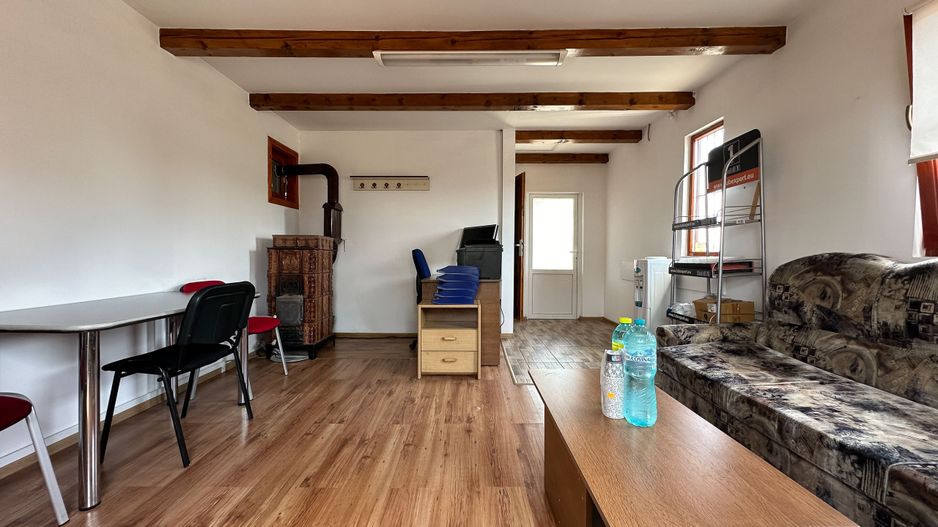 Închiriere Spațiu și Teren în Pecica – Ideal pentru Showroom - Poză 6