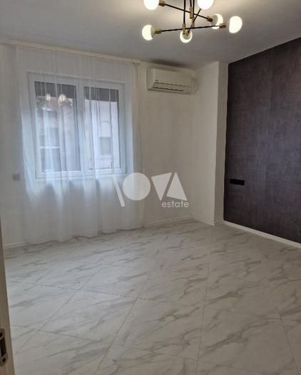 Pentru inchiriere Duplex 5 camere ( Parter + Demisol ) in vila Piata Romana - Poză 4