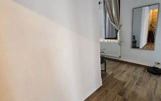 Apartament 1 camera la cladire istorica - Poză 4