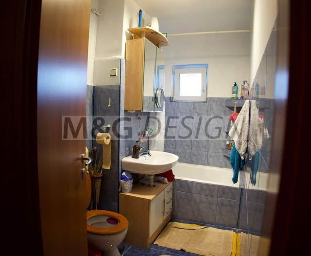 Etaj  2- 3 cam decomandat Bucovinei-Torontalului centrala proprie - Poză 6