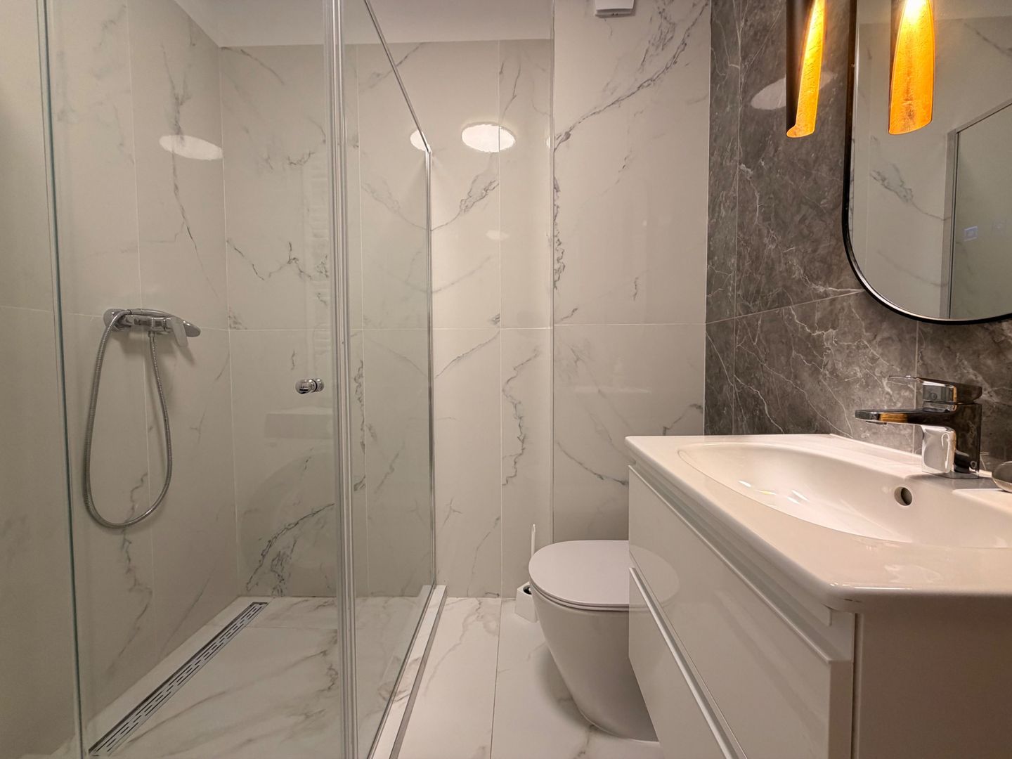 APARTAMENT 3 CAMERE | TERASA | VEDERE LAC - Poză 5