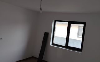 Casă / Vilă cu 4 camere de vânzare în Berceni - Poză 8