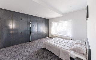 Proprietate Premium cu Piscină – 450 MP – De Închiriat în Timișoara - Poză 10