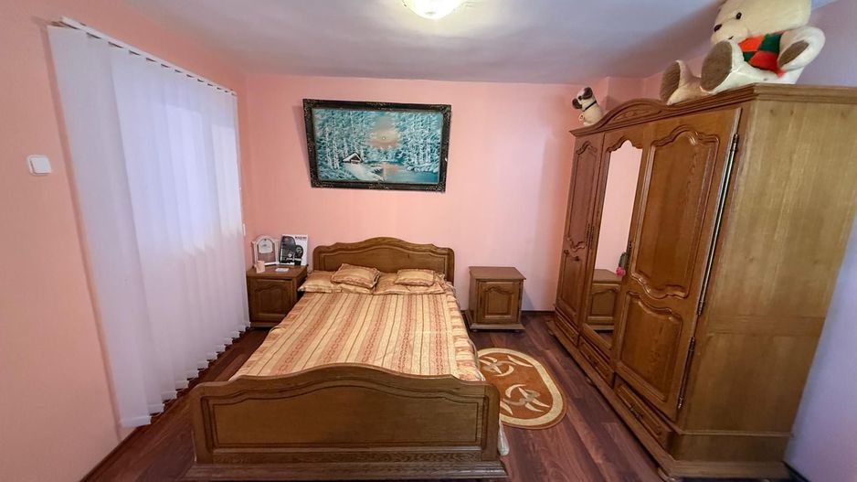 Vila S+P+1,+ garaj inchis + terasa si teren intravilan 6300 mp - Poză 14
